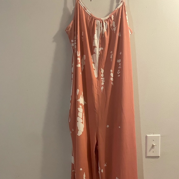 Silky jumpsuit Size L - Picture 2 of 4